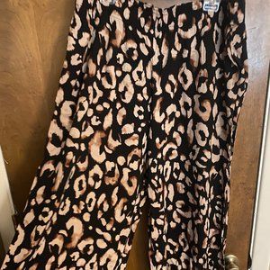 H&M Cropped Wide Leg Pull-On Pants - XL - Leopard Print